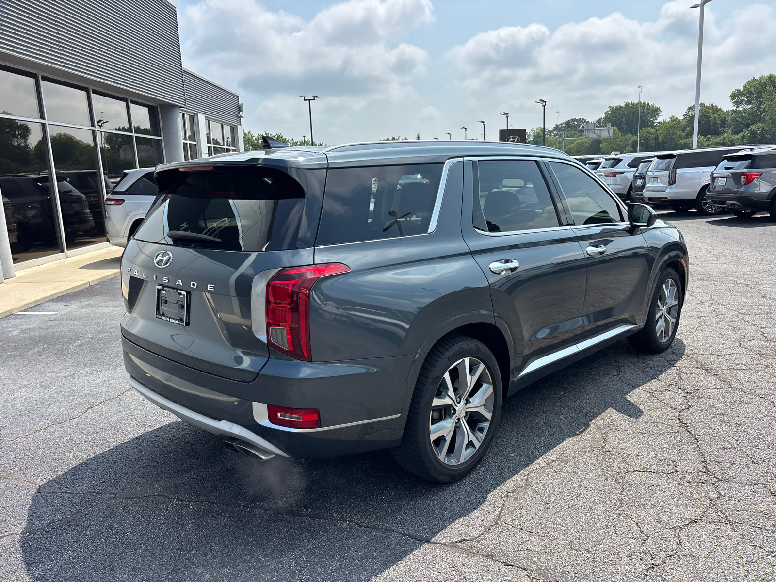Used 2021 Hyundai Palisade Limited FWD image 7