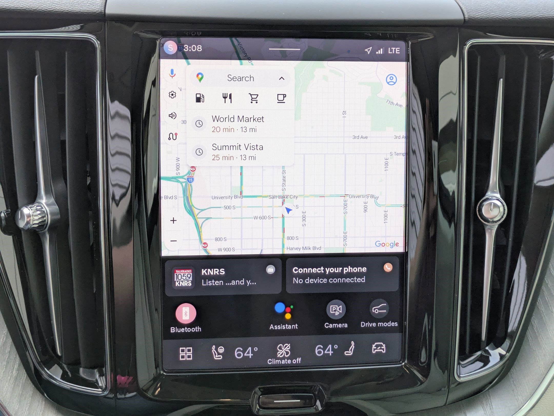 Used 2025 Volvo XC60 B5 Plus w/ Protection Package Premier image 23