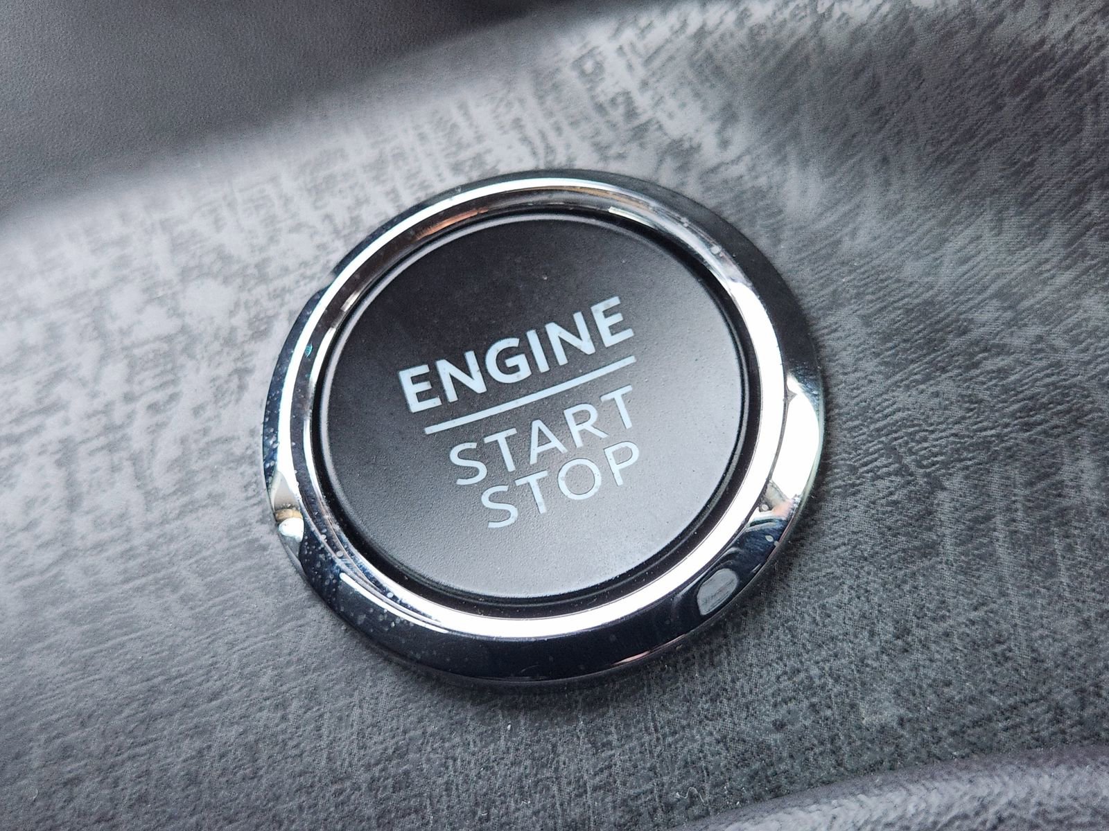 Used 2025 Ford Explorer Platinum w/ Ultimate Package image 23