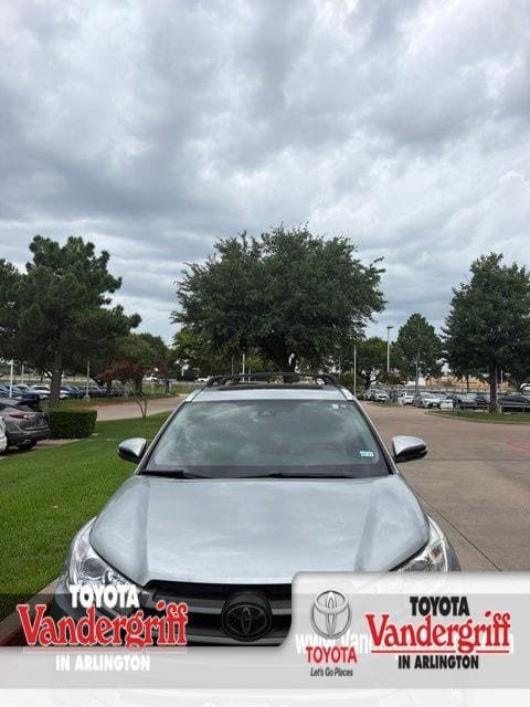 Used 2019 Toyota Highlander XLE FWD image 1