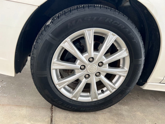 Used 2011 Buick Lucerne CXL image 12