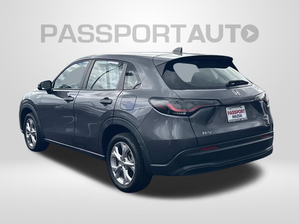 Used 2023 Honda HR-V LX image 2