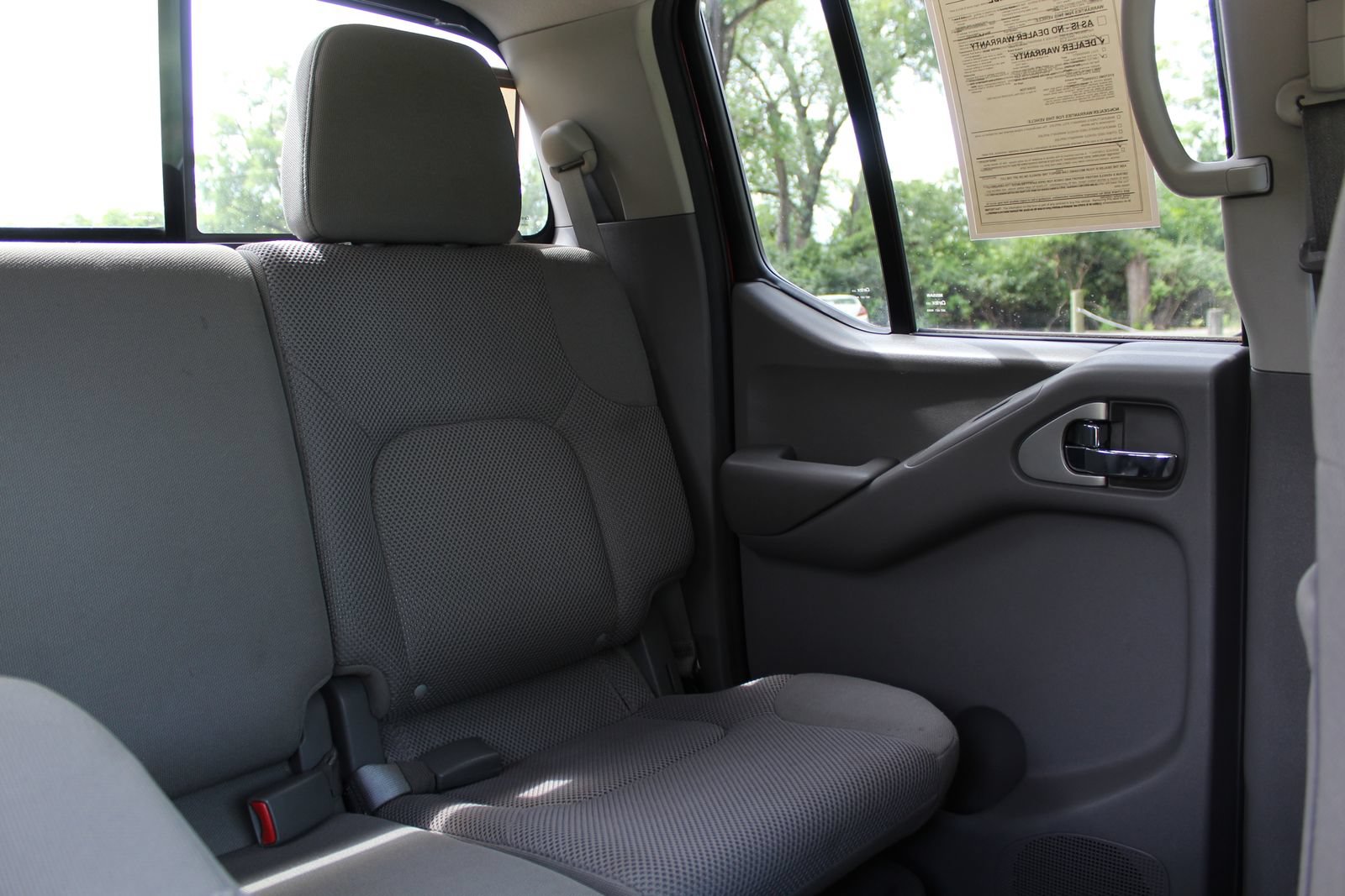 Used 2018 Nissan Frontier SV AWD/4WD image 14