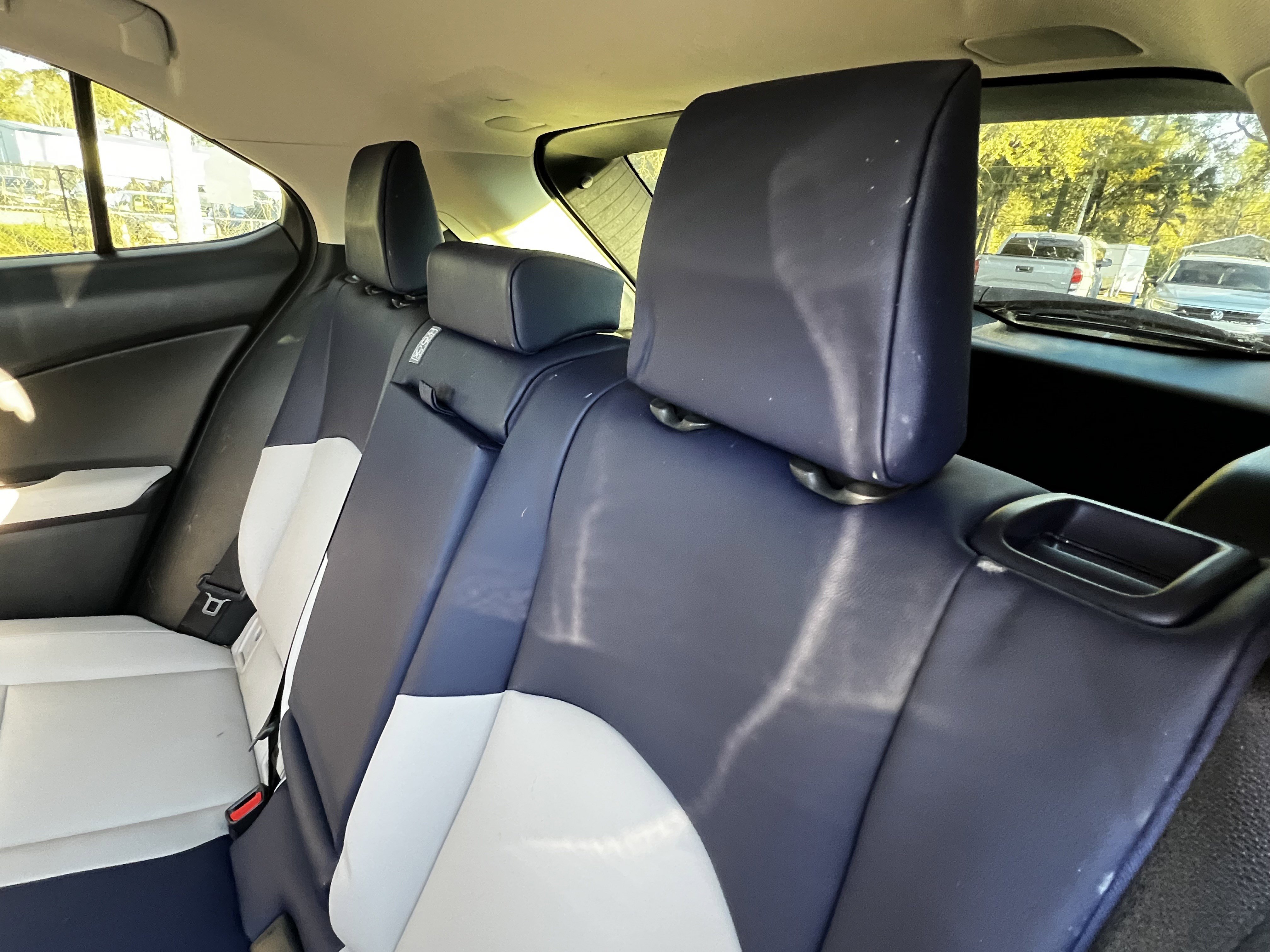 Used 2019 Lexus UX 250h w/ Premium Package image 32