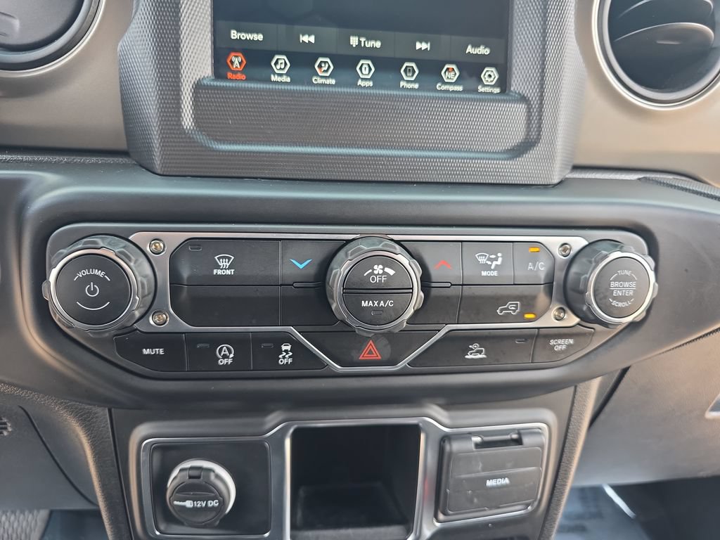 Used 2022 Jeep Wrangler Sport AWD/4WD image 20