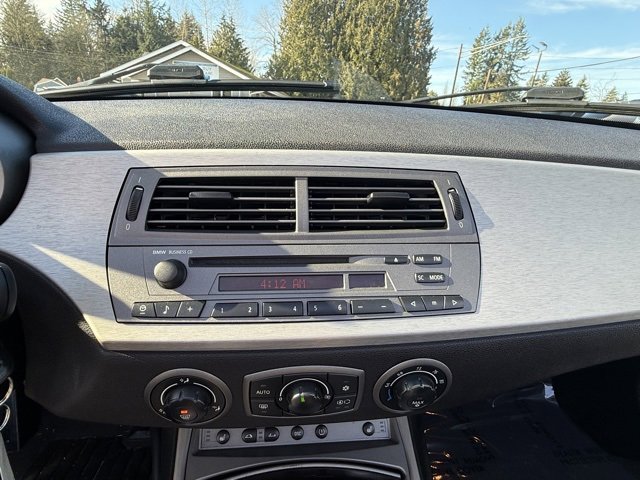 Used 2003 BMW Z4 2.5i image 17