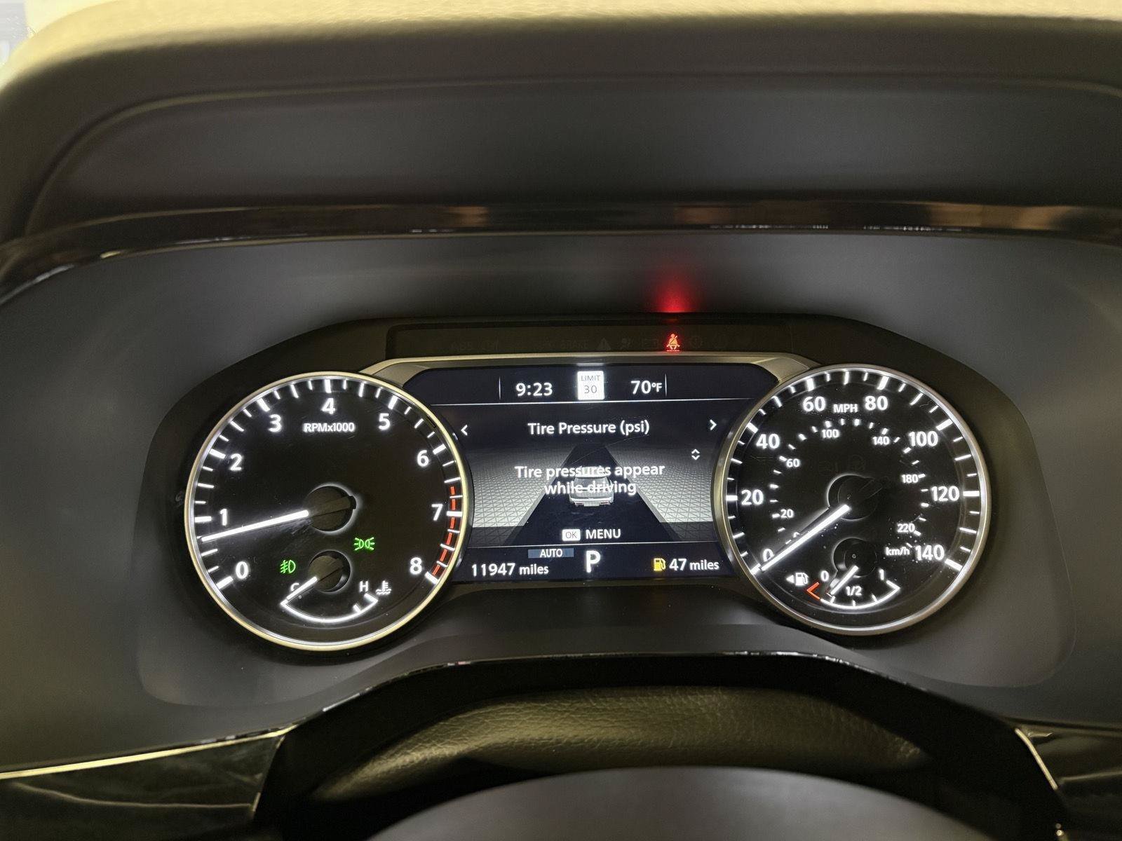 Used 2025 Nissan Pathfinder SL w/ SL Premium Package AWD/4WD image 35