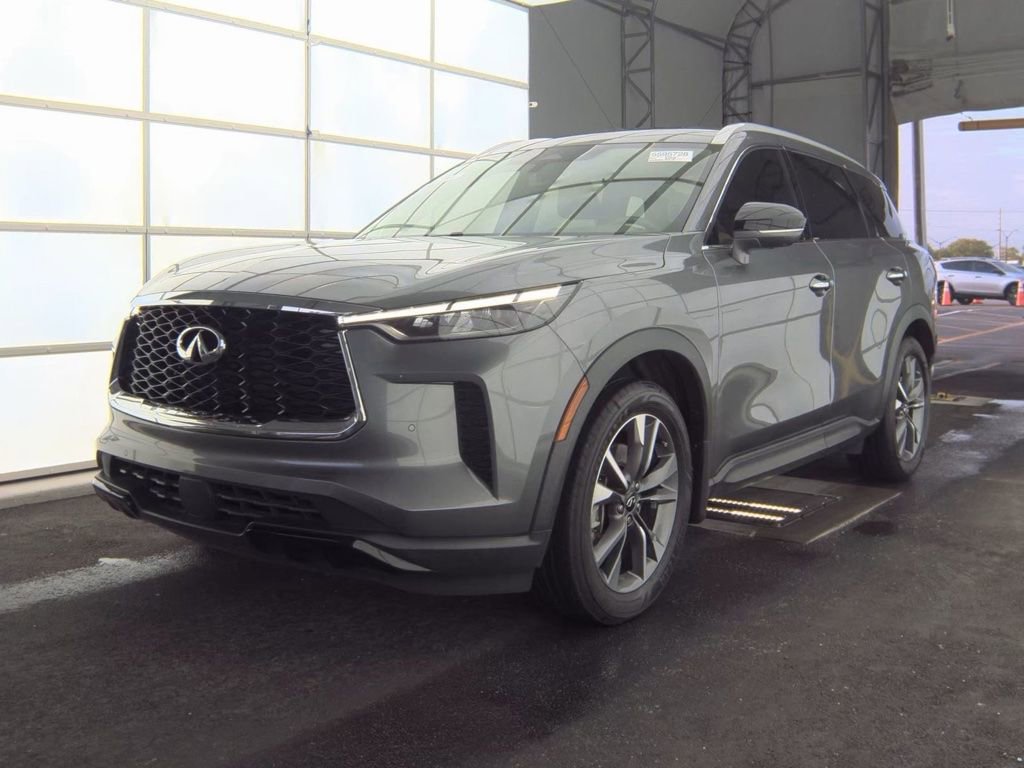Used 2023 INFINITI QX60 Luxe w/ Performance Audio Package image 1