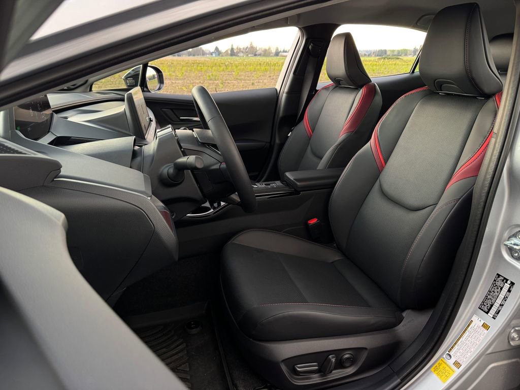 Used 2026 Toyota Prius Plug-In Hybrid w/ Limited Premium Package image 9