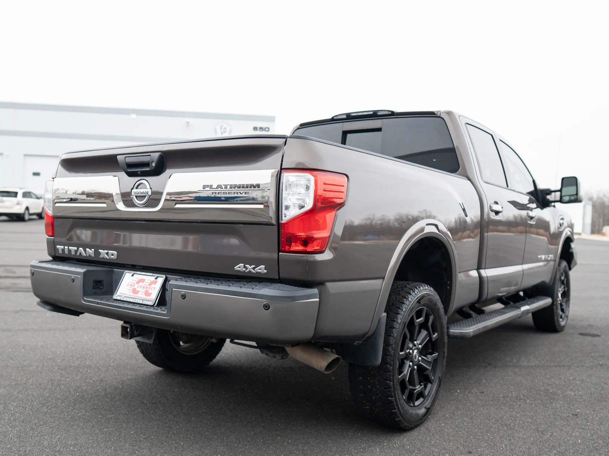 Used 2018 Nissan Titan Platinum Reserve w/ Platinum Utility Package AWD/4WD image 6