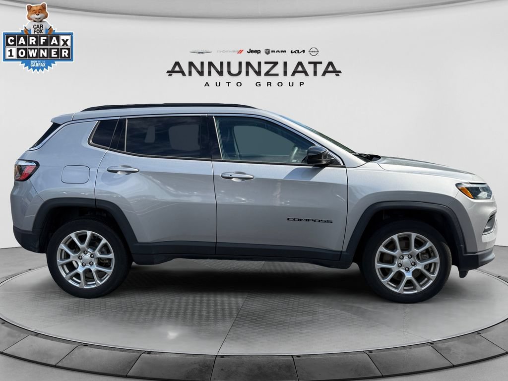 Used 2023 Jeep Compass Latitude AWD/4WD image 6