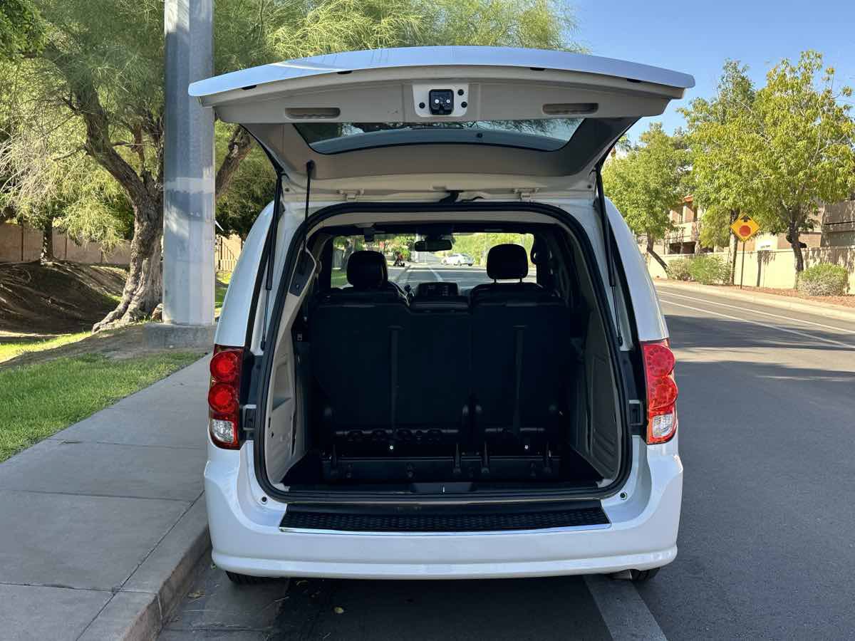 Used 2020 Dodge Grand Caravan SXT FWD image 37
