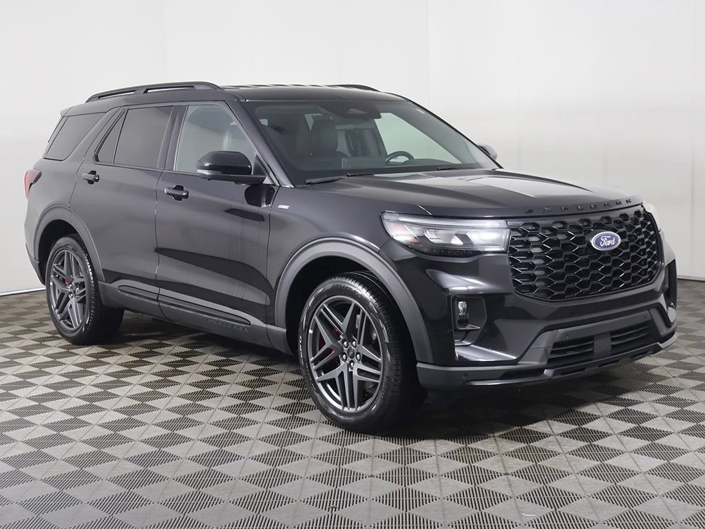 Used 2025 Ford Explorer ST-Line w/ ST-Line Street Pack AWD/4WD image 51