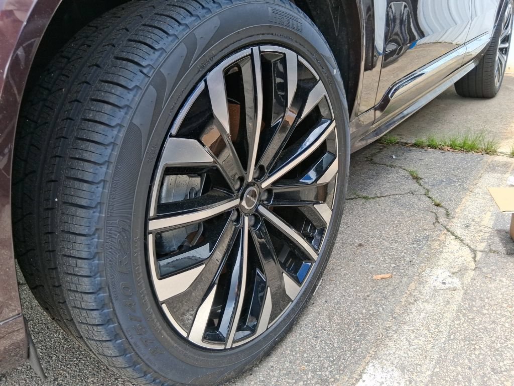 New 2026 Volvo XC90 T8 Ultra w/ Protection Package Premier AWD/4WD image 4