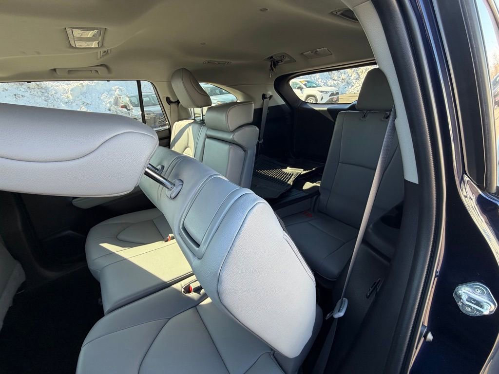 Used 2022 Toyota Highlander XLE image 43