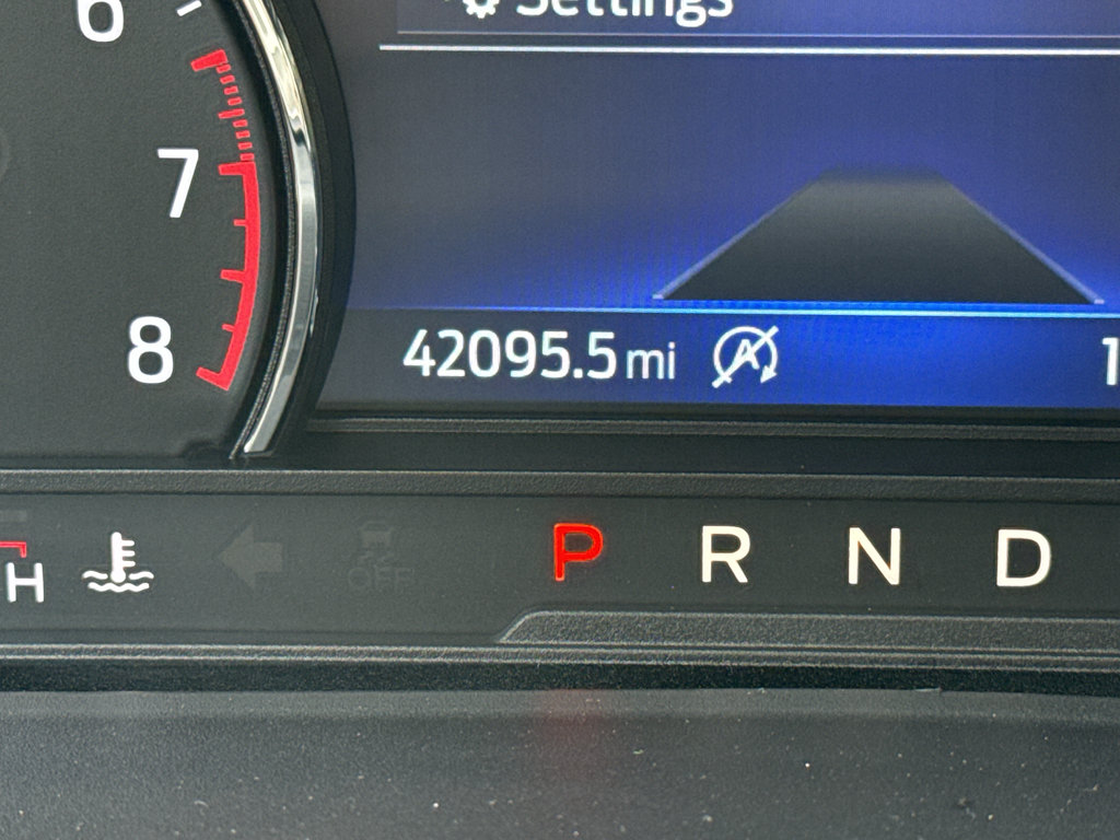 Used 2023 Ford Explorer XLT w/ Equipment Group 202A AWD/4WD image 16