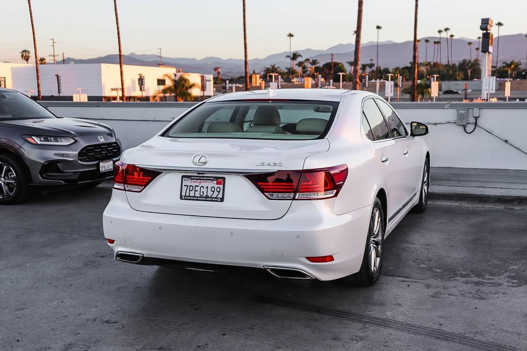 Used 2016 Lexus LS 460 w/ Comfort Package RWD image 9