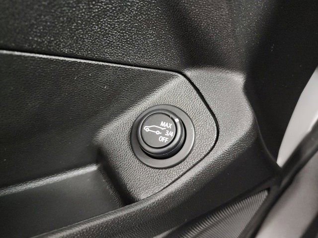 Used 2022 GMC Terrain SLT w/ Elevation Edition image 35