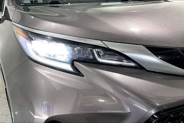 Used 2022 Toyota Sienna XSE AWD/4WD image 39