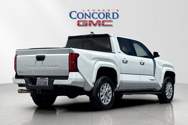 Used 2024 Toyota Tacoma SR5 w/ SR5 Upgrade Package AWD/4WD image 4