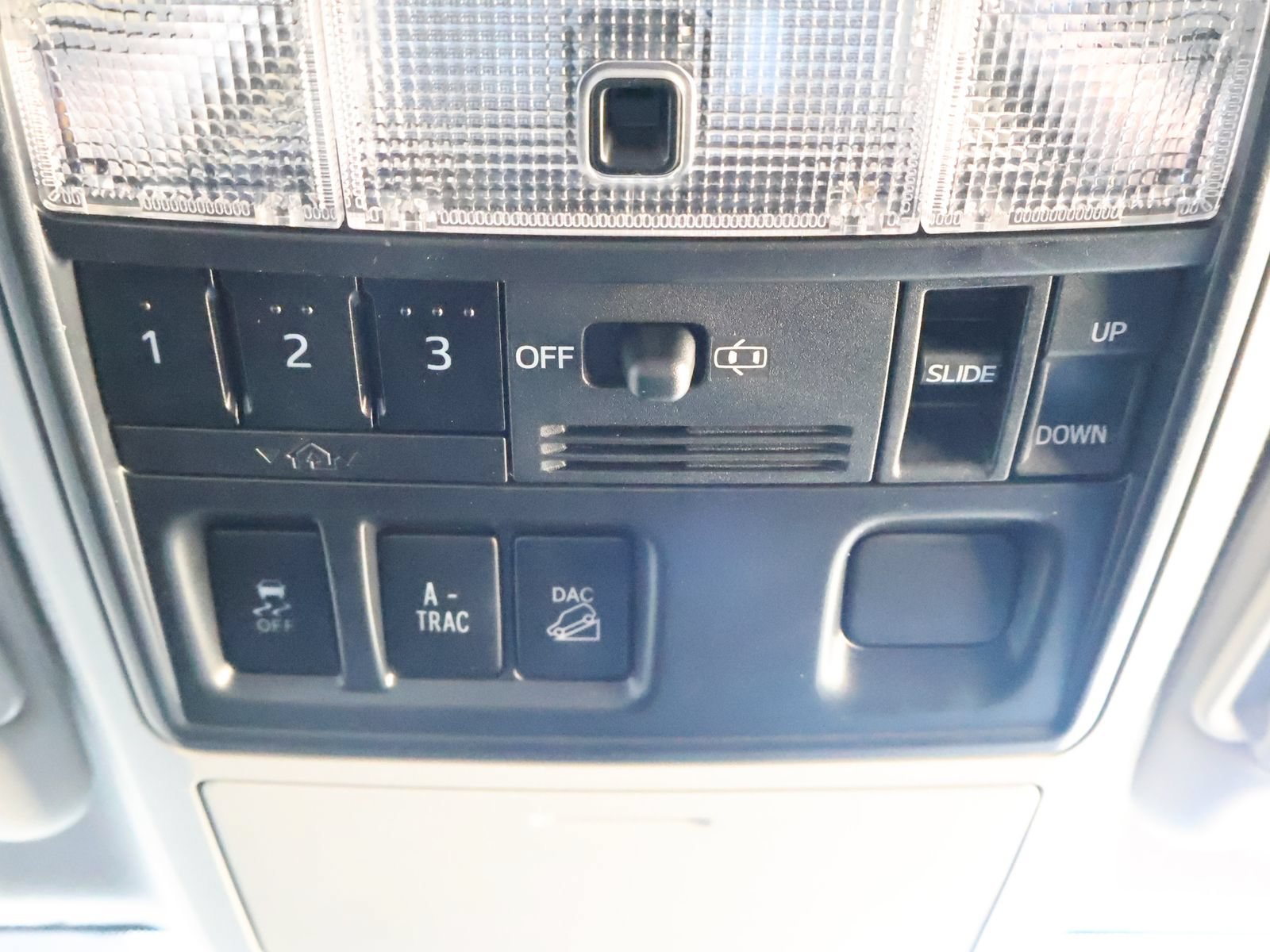 Used 2016 Toyota 4Runner SR5 Premium AWD/4WD image 41