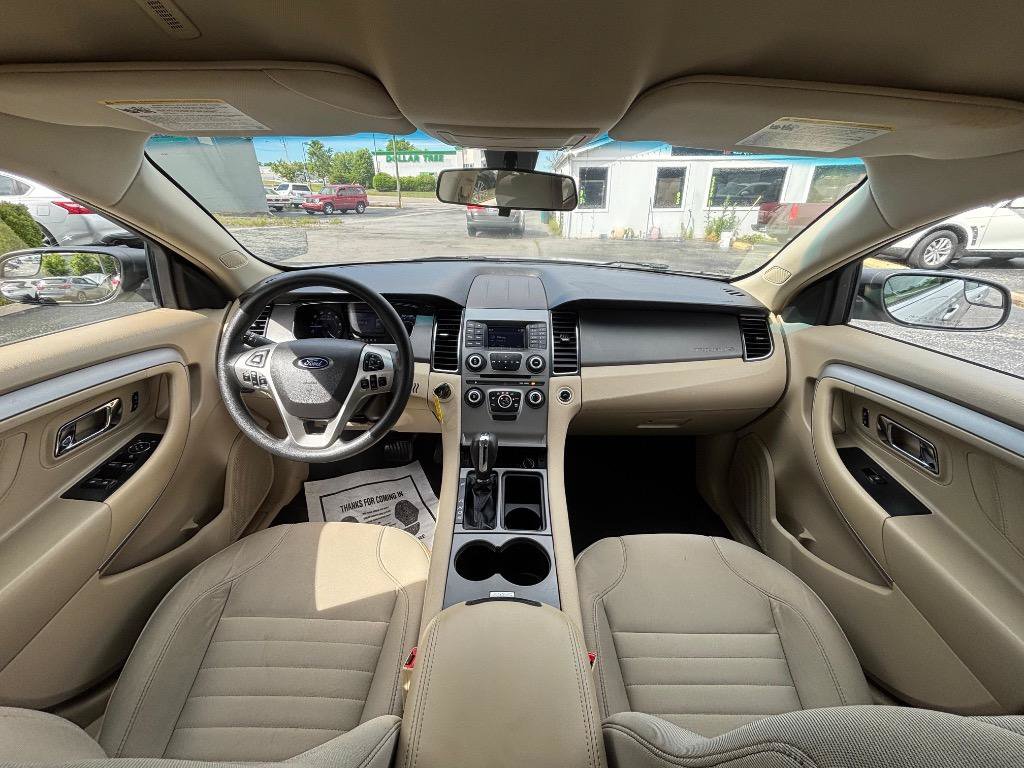 Used 2018 Ford Taurus SE FWD image 15