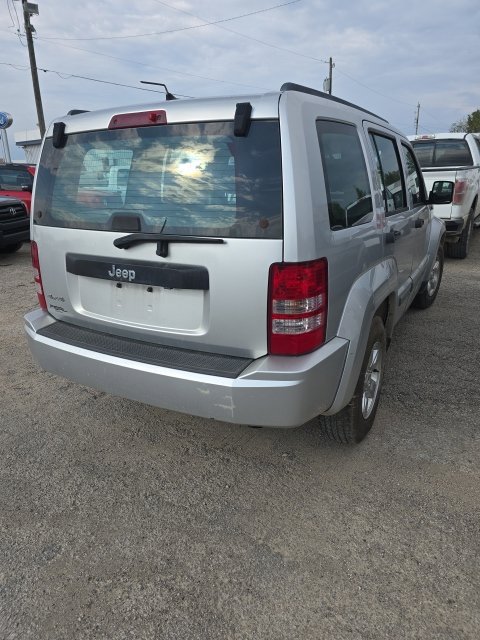 Used 2012 Jeep Liberty Sport AWD/4WD image 3