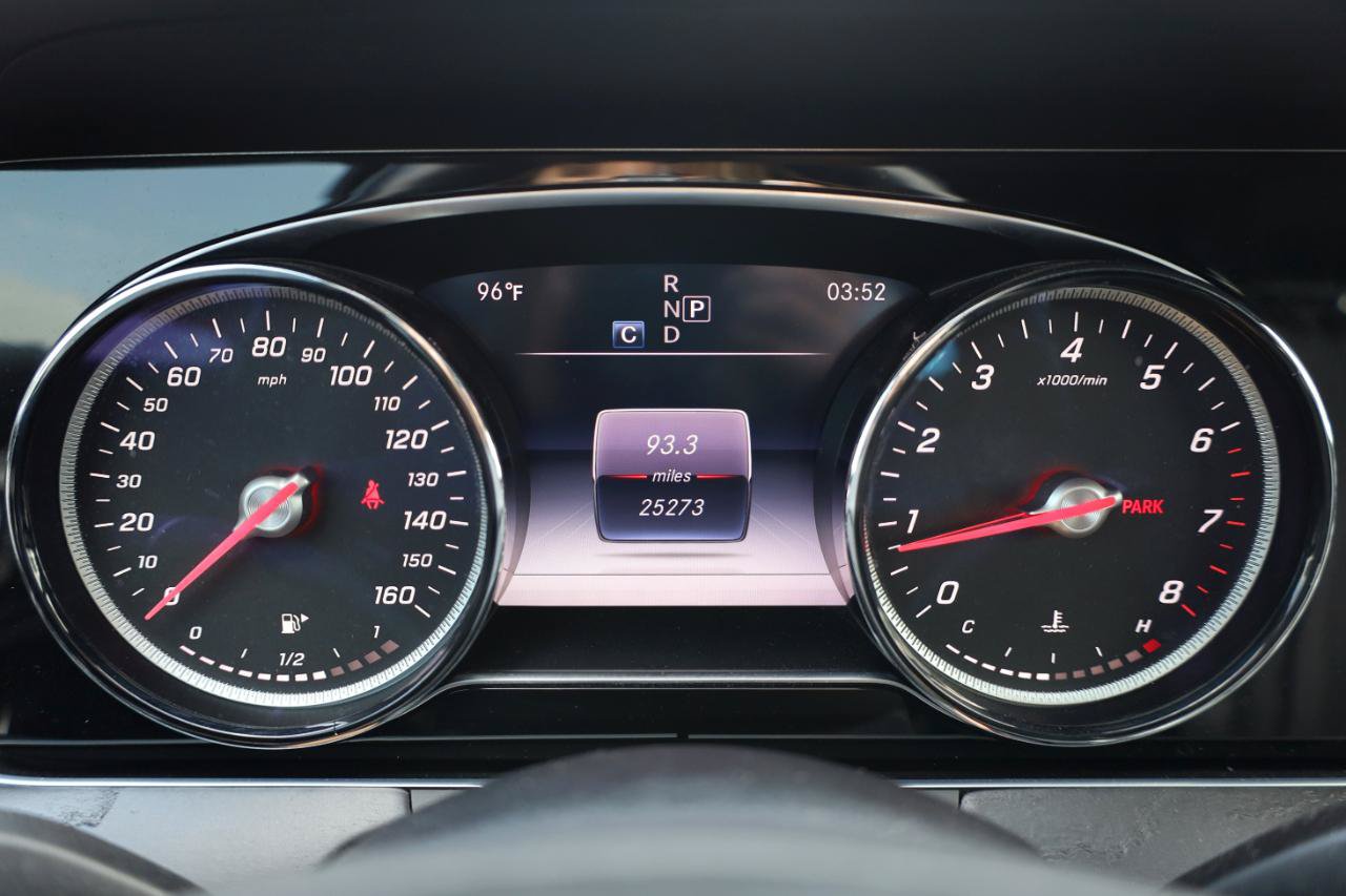 Used 2018 Mercedes-Benz E 300 image 10