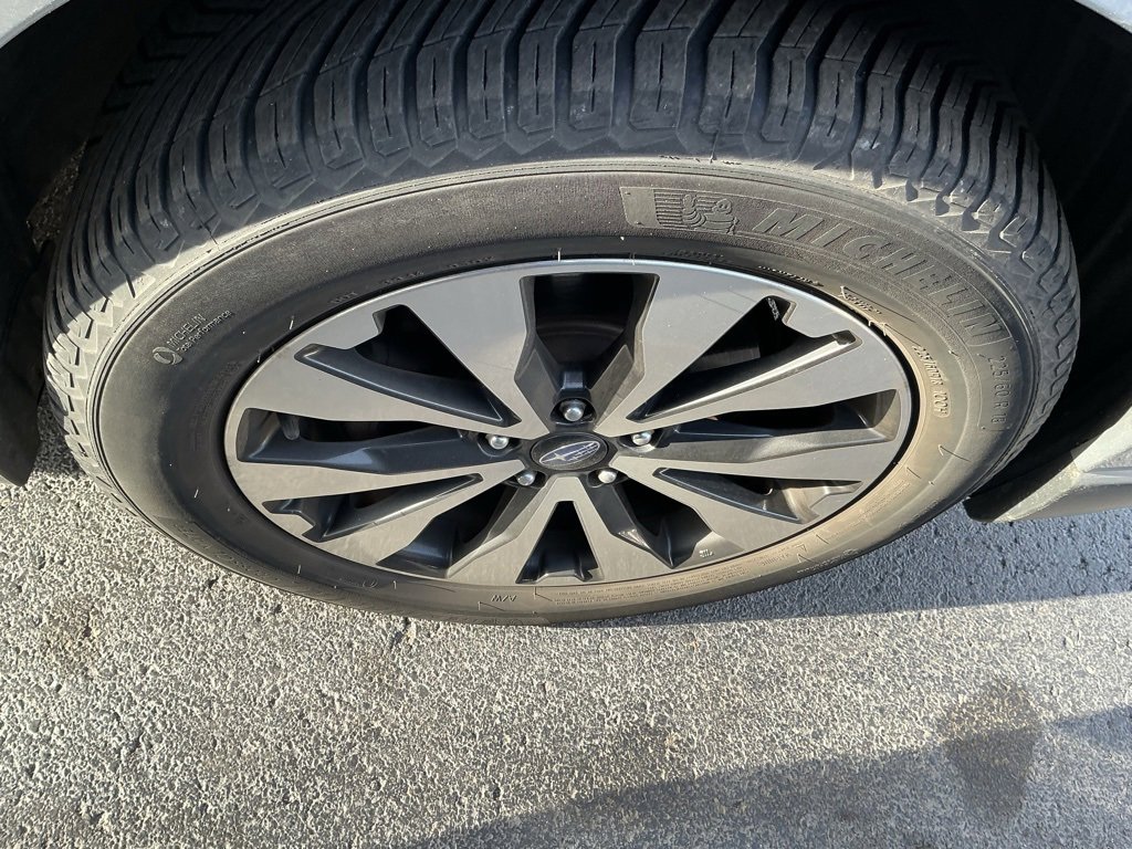 Used 2017 Subaru Outback 2.5i Limited w/ Popular Package #5 image 11