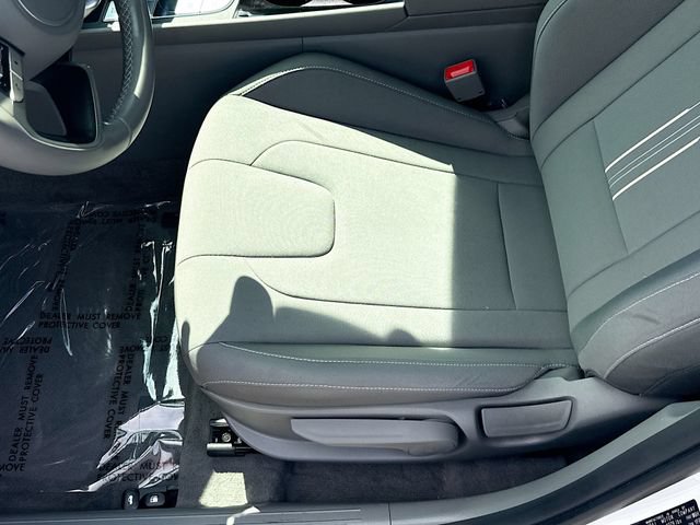 Certified 2025 Hyundai Elantra SEL FWD image 19