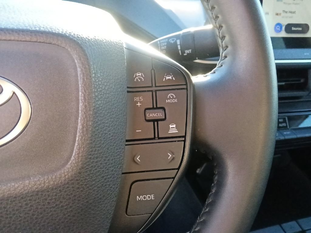 Used 2024 Toyota Prius LE image 19