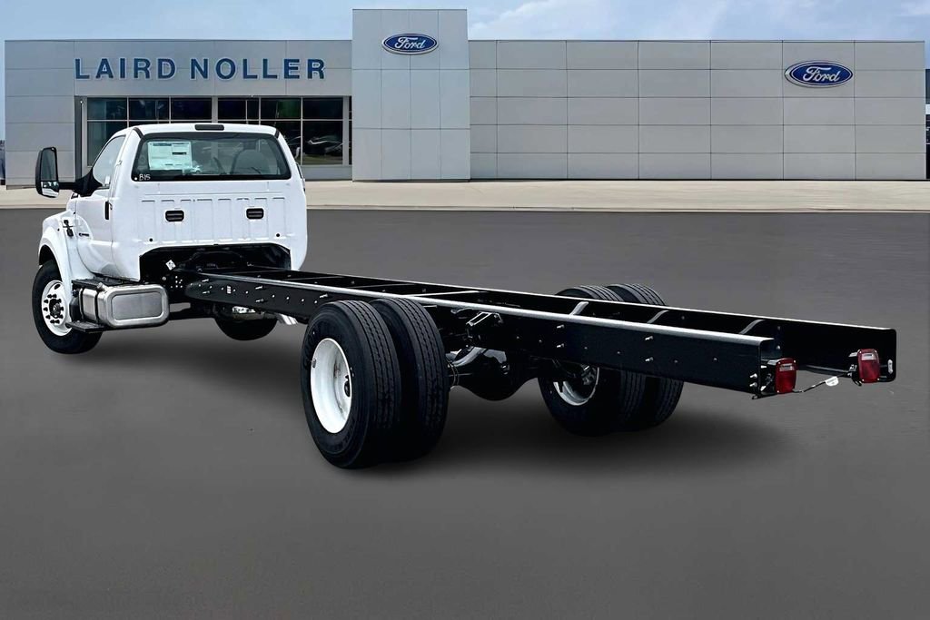 New 2026 Ford F650 2WD Regular Cab Super Duty image 3