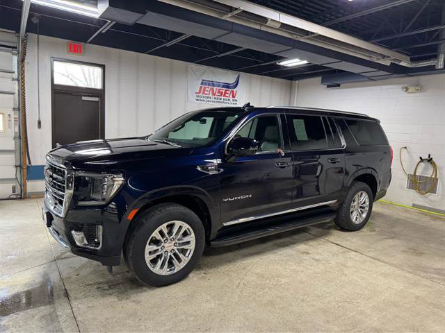 Used 2022 GMC Yukon XL SLT w/ SLT Premium Package AWD/4WD image 1