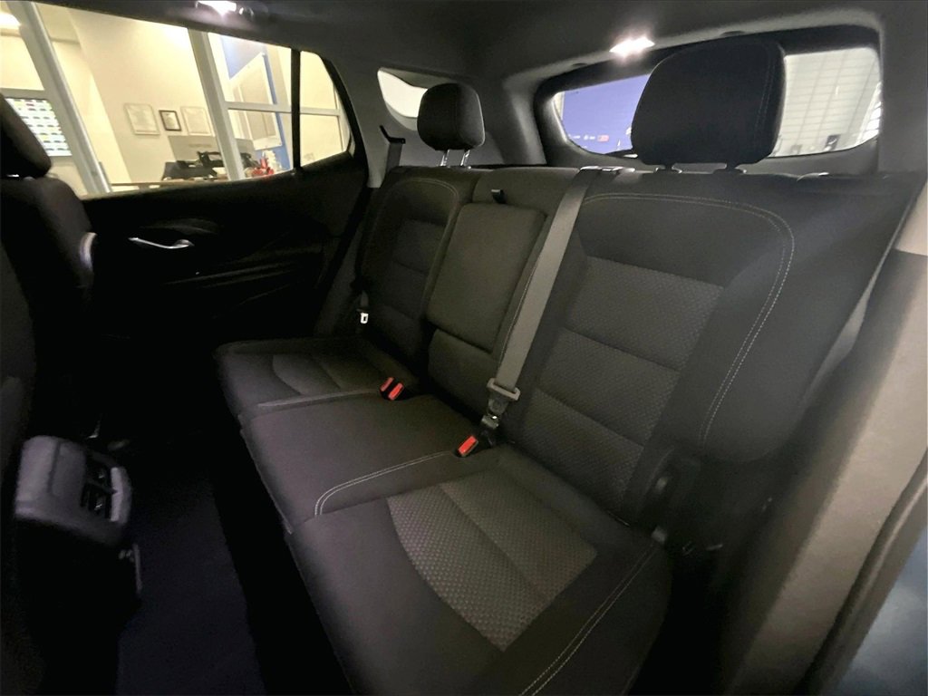 Used 2024 GMC Terrain SLE image 15