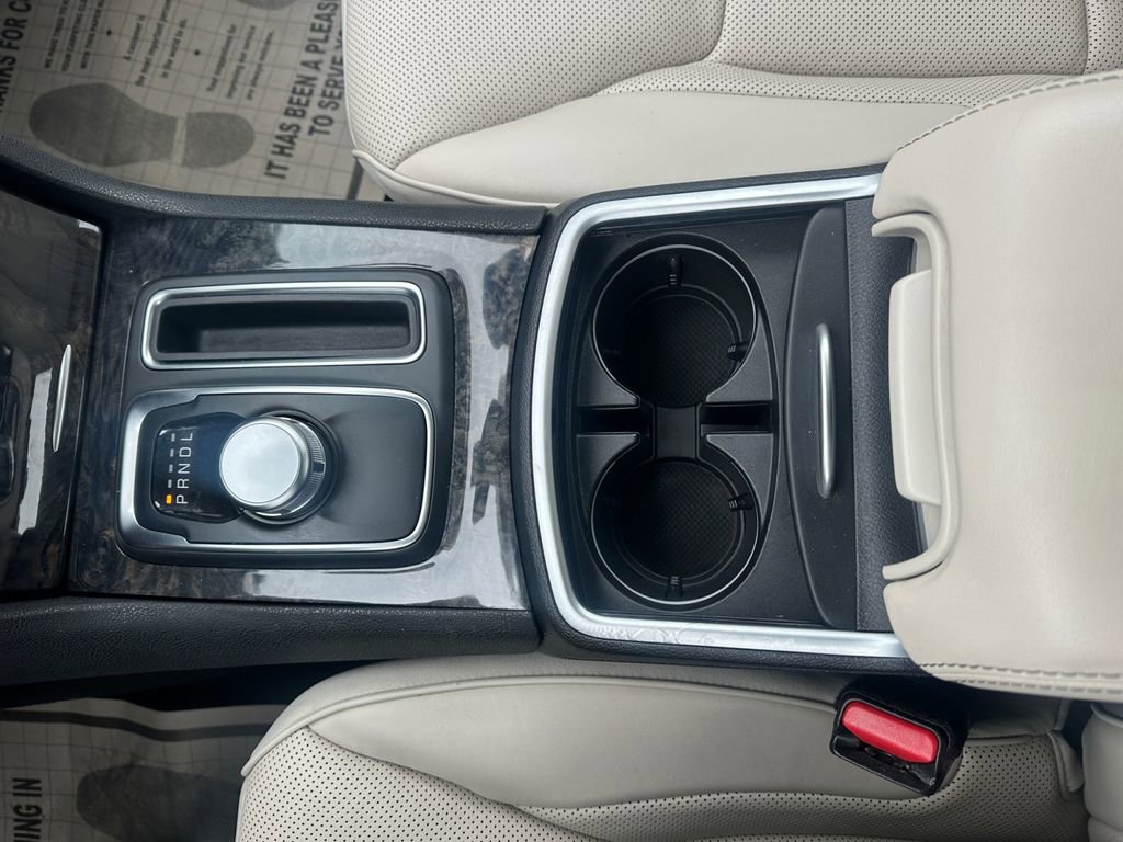 Certified 2023 Chrysler 300 Touring L w/ Popular Equipment Group image 11