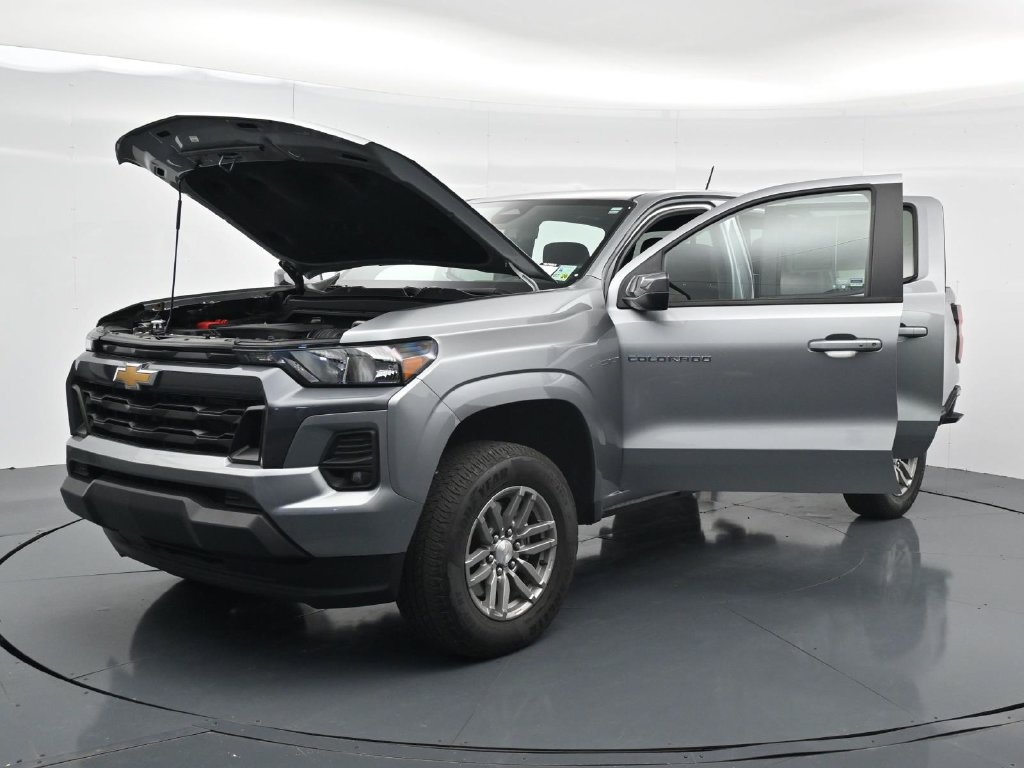 Used 2024 Chevrolet Colorado LT w/ LT Convenience Package RWD image 38