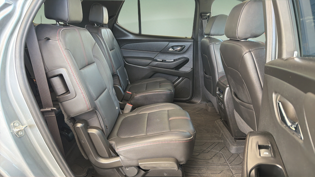 Used 2023 Chevrolet Traverse RS w/ LPO, Floor Liner Package AWD/4WD image 20