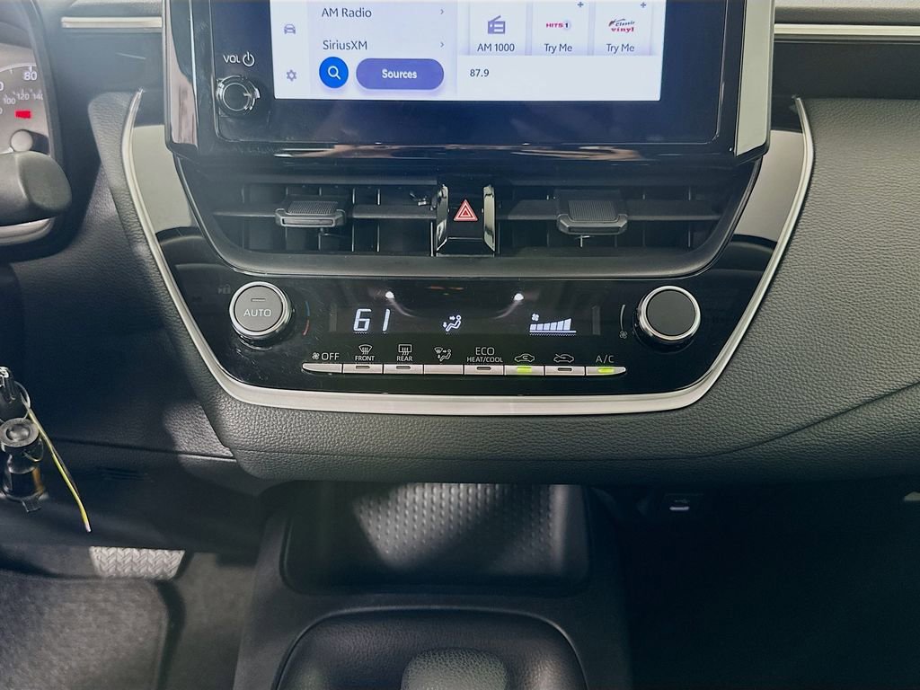 Used 2025 Toyota Corolla LE FWD image 15