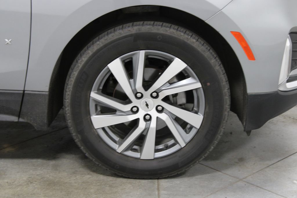 Used 2023 Chevrolet Equinox Premier FWD image 12