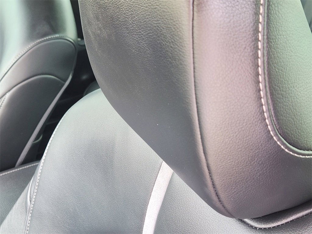 Used 2022 Toyota Camry XSE image 17