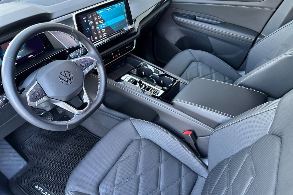 Used 2024 Volkswagen Atlas Cross Sport SE image 10