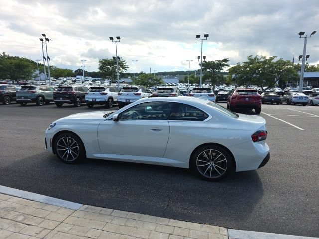 Used 2022 BMW 230i Coupe w/ Convenience Package RWD image 5