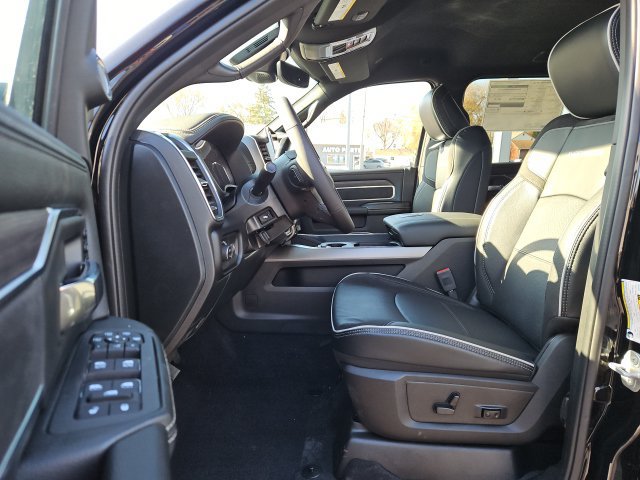 New 2026 RAM 2500 Laramie AWD/4WD image 23