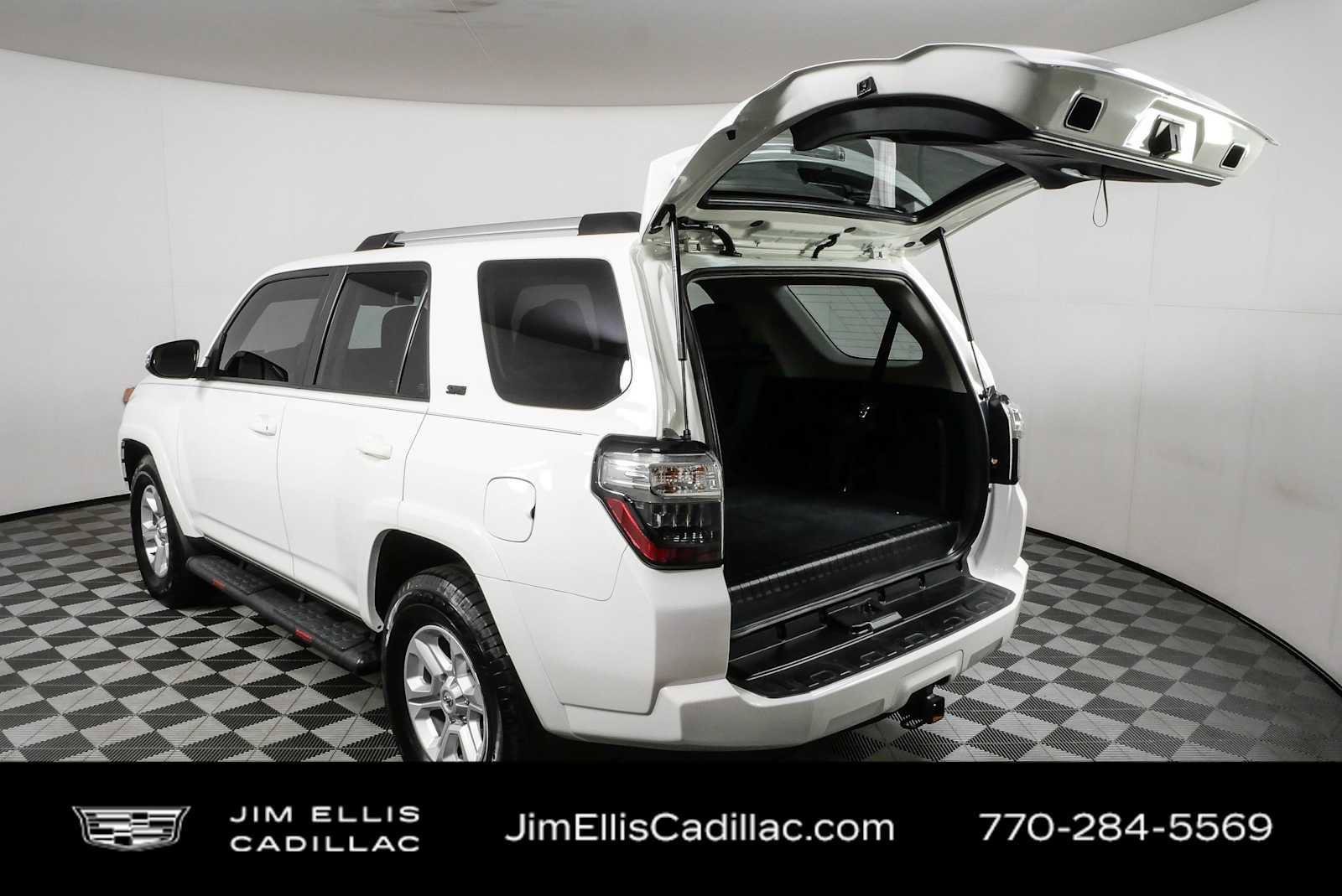 Used 2023 Toyota 4Runner SR5 Premium w/ Moonroof Package RWD image 35