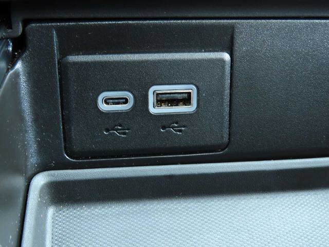 Used 2023 GMC Yukon XL Denali w/ Denali Reserve Package image 30