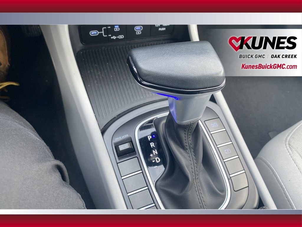 Used 2025 Hyundai Kona SEL image 21