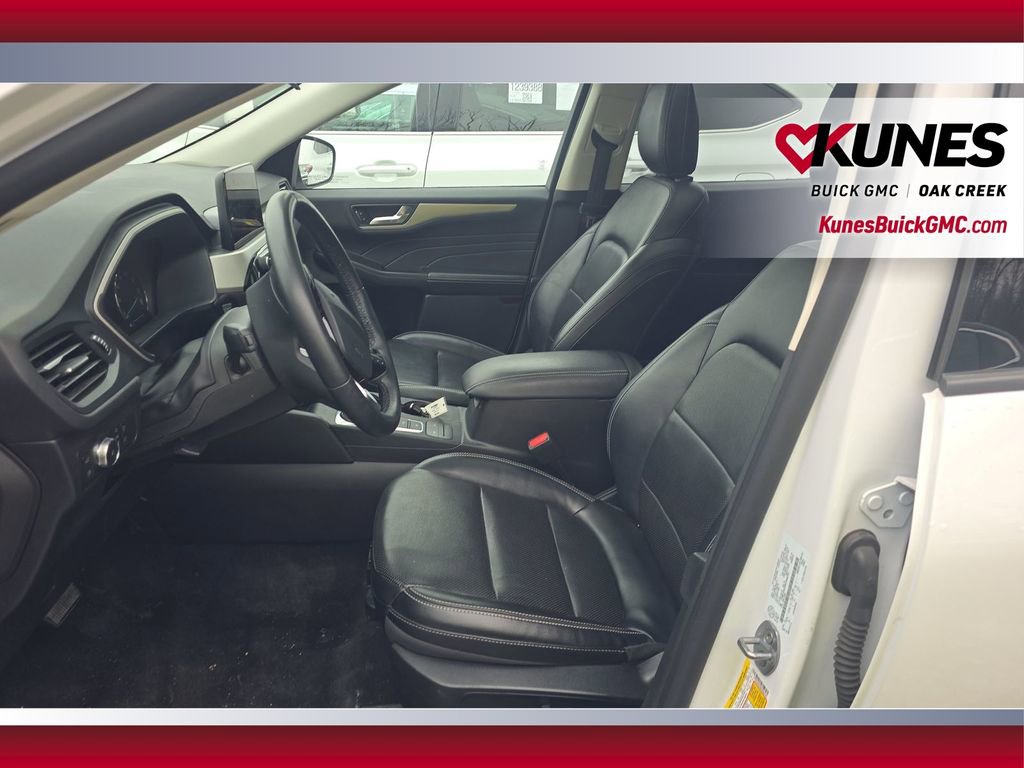 Used 2022 Ford Escape SEL image 7