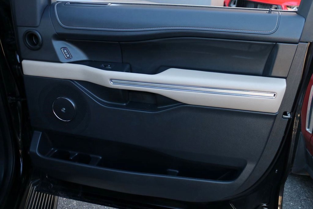 Used 2024 Ford Expedition Max Limited image 35