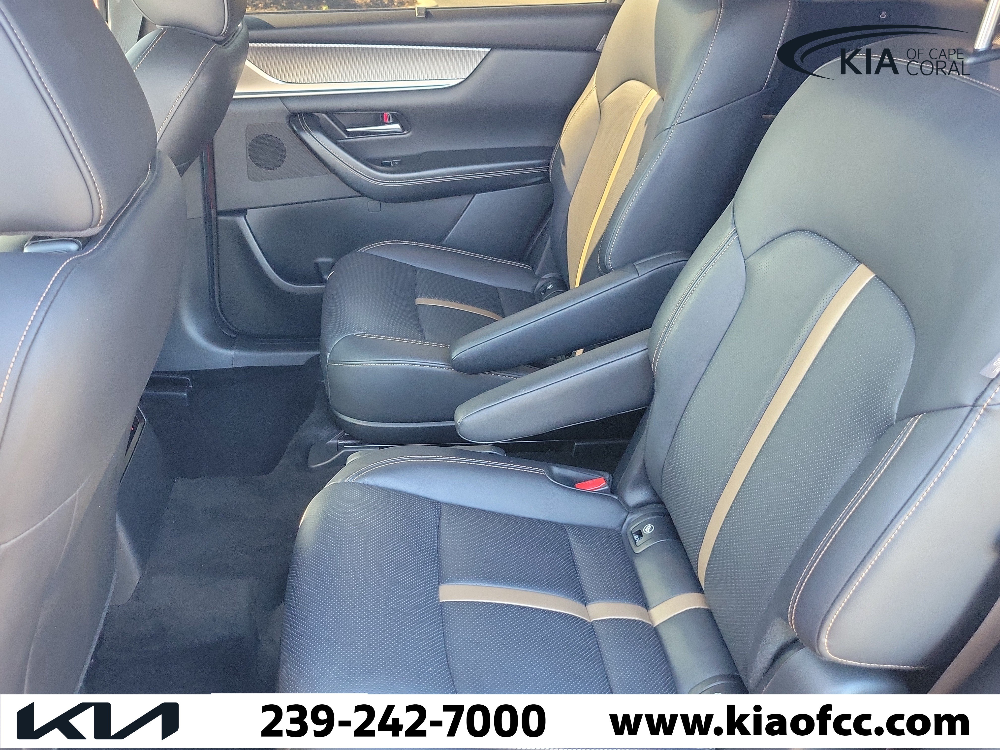 Used 2024 MAZDA CX-90 Plug-In Hybrid w/ Premium Plus AWD/4WD image 13