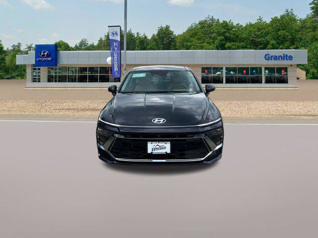 New 2026 Hyundai Sonata Limited FWD image 3